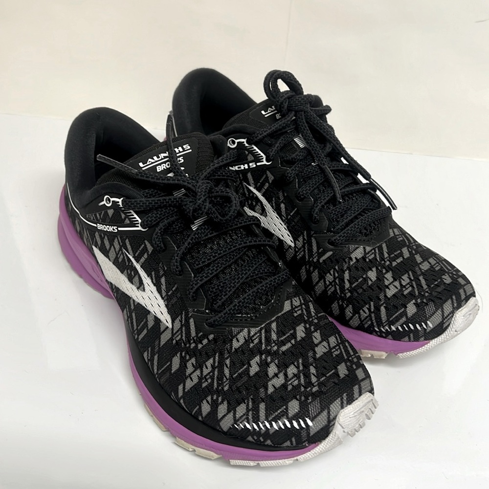 Brooks Launch size 6.5